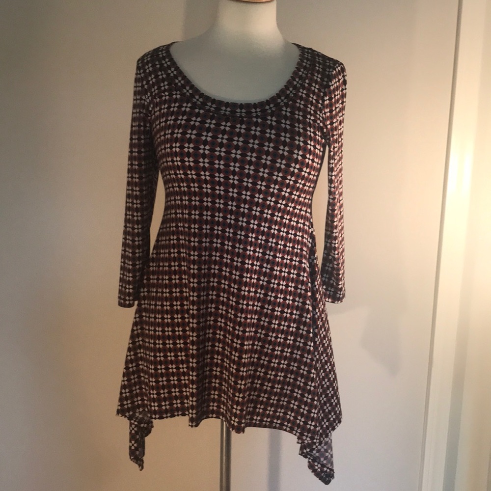 Karen Kane XS form fitting blouse
